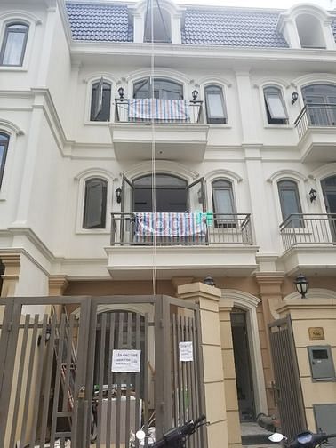 Hình ảnh cho thuê biệt thự dt 9x17m đường cách mạng tháng tám tân bình