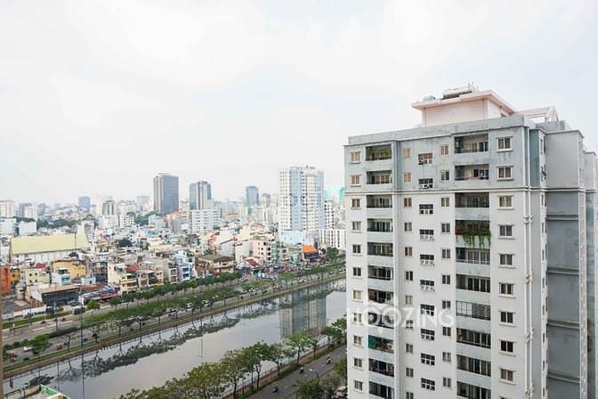 Hình ảnh Cho thuê căn hộ chung cư The Gold View Q4, 2PN, full NT, 18 triệu