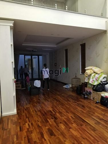 Hình ảnh có nhà cho thuê 1 trệt 4 lầu đường cộng hòa tân bình