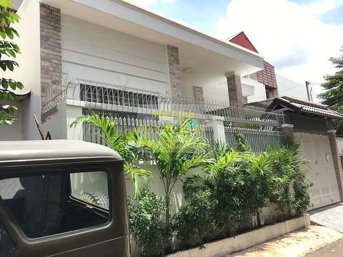 Hình ảnh Cho thuê villa phố đường 41 [Thảo Điền] 10x11, 3 lầu, 5PN 31tr