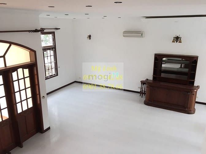 Hình ảnh Cho thuê villa phố đường 42 [Thảo Điền] 9.9x10.9, 3 lầu, 5PN 39tr