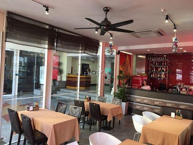 Hình ảnh Cho thuê mặt bằng 200m2 MT Đường Thái Văn Lung, P.Bến Nghé, Q.1.