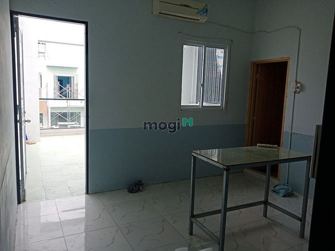 Hình ảnh Phòng CAO CẤP, DTSD 16-24M2, CÓ MÁY LẠNH, ban công cửa sổ, giờ tự do