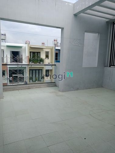 Hình ảnh Phòng CAO CẤP, DTSD 16-24M2, CÓ MÁY LẠNH, ban công cửa sổ, giờ tự do