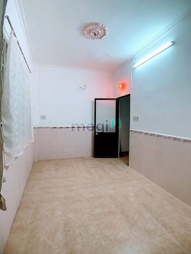 Hình ảnh Phòng 20m2 máy lạnh, ban công, cửa sổ, lê đức thọ