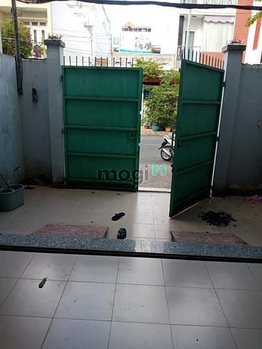 Hình ảnh Cho thuê gấp nhà MT Lê Lộ, 5 x 20m, trống suốt, 12tr