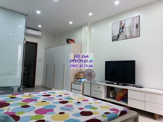 Hình ảnh Cho thuê nhà có hầm 4x20, nhà mới 99%, đầy đủ nội thất để ở.