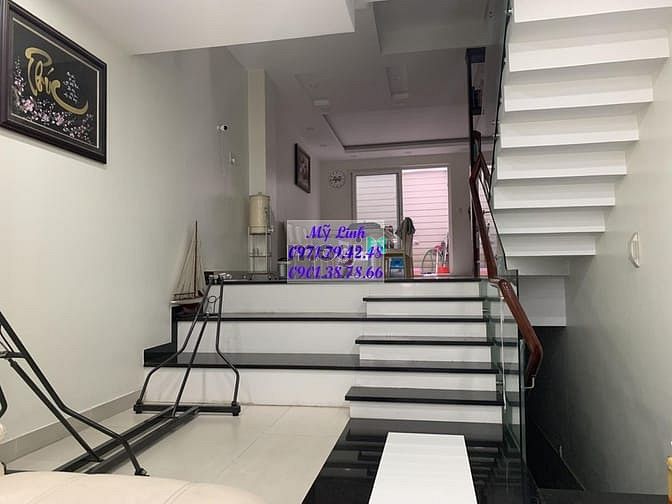 Hình ảnh Cho thuê nhà có hầm 4x20, nhà mới 99%, đầy đủ nội thất để ở.