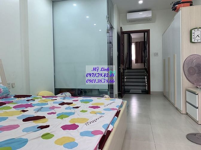 Hình ảnh Cho thuê nhà có hầm 4x20, nhà mới 99%, đầy đủ nội thất để ở.