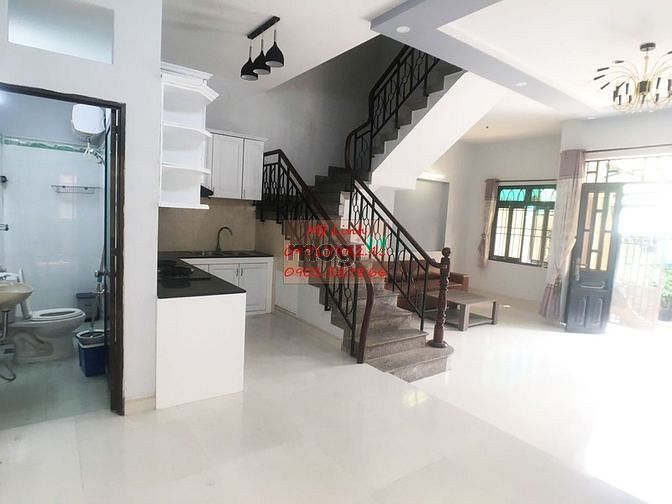 Hình ảnh Cho thuê căn góc 2MT khu Làng Báo Chí Thảo Điền Quận 2, HCM. 4 phòng