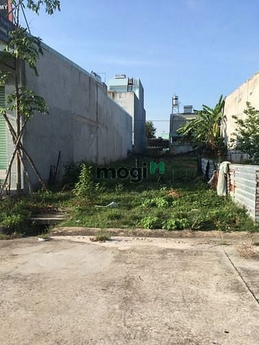 Hình ảnh cần tiền bán gấp lô dất gần quốc lộ 13 dân cư đông
