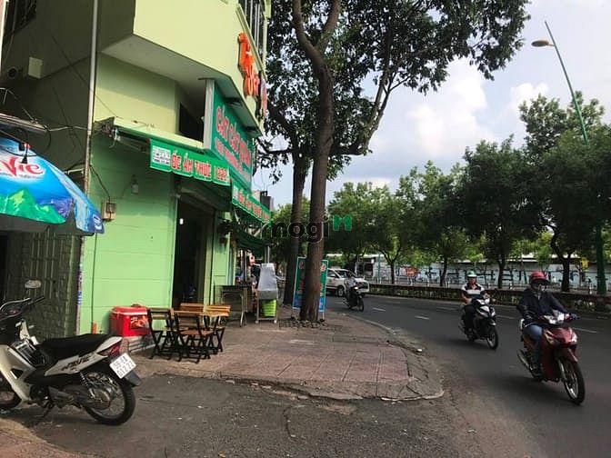 Hình ảnh cho thuê nguyên căn Trường Sa, p14, quận Phú Nhuận 10x10m trệt 3L