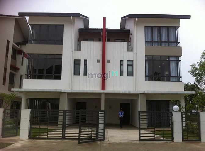 Hình ảnh Cho thuê nhà MT Vườn Lài, nhà 3 căn, sầm uất, an ninh,dân trí cao.