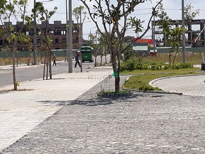 Hình ảnh Chính chủ cần tiền bán 300 m2 đất Lakeside Liên Chiểu , giá 11,5tr/ m2