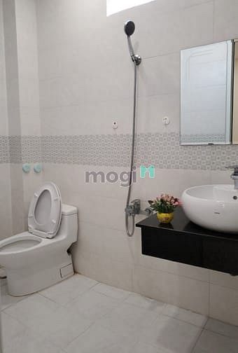 Hình ảnh Mb6623 nạp rút nhanh chóng Studio full nội thất Quận 3, cửa sổ ban công thoáng mát