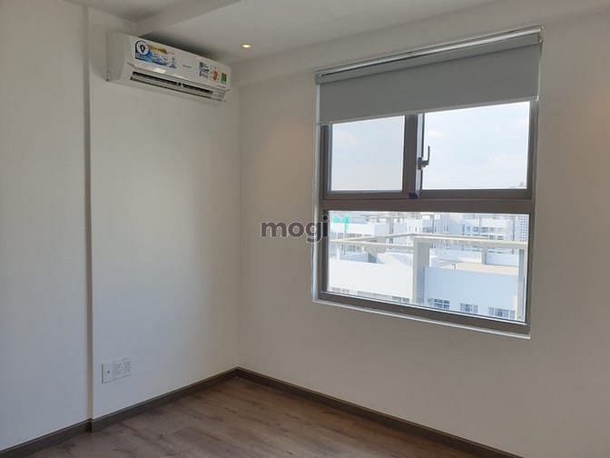 Hình ảnh 2pn Saigon South nội thất cơ bản giá 10tr/th.