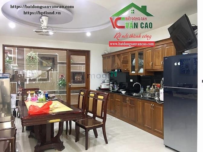 Hình ảnh House for rent beautiful 4-6 bed room Van Cao Street to live or work