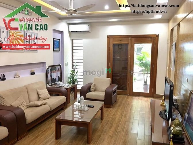Hình ảnh House for rent beautiful 4-6 bed room Van Cao Street to live or work