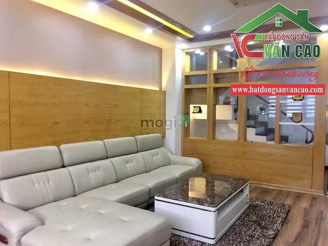 Hình ảnh House for rent beautiful 4-6 bed room Van Cao Street to live or work
