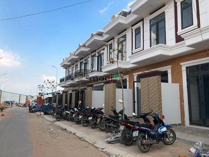Hình ảnh Chú Long bán gấp đất ngay cổng chợ , trường TH, THCS, THPT kế KCN MP3
