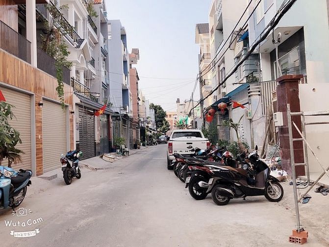 Hình ảnh Chính chủ cần bán lô đất hẻm nhựa 8m đường lê văn quới