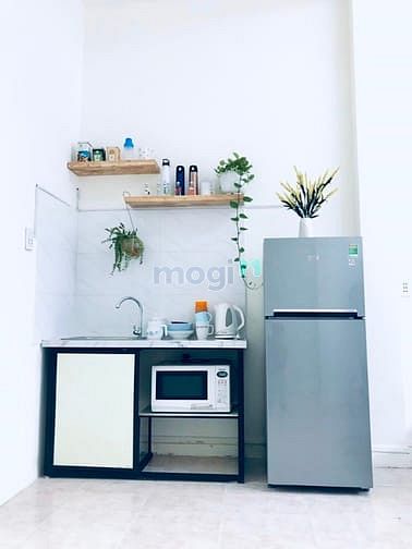 Hình ảnh Căn Hộ Cao Cấp Có Ban Công Gần Sân Bay