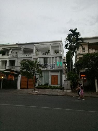 Hình ảnh Cần cho thuê gấp biệt thự PMH,Q7 nhà đẹp, giá siêu rẻ
