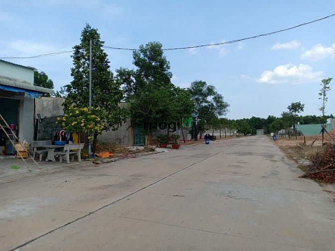 Hình ảnh Chồng cần vốn gấp để nhập hàng nên bán ra lô đất giá 600tr ở KĐT mơi