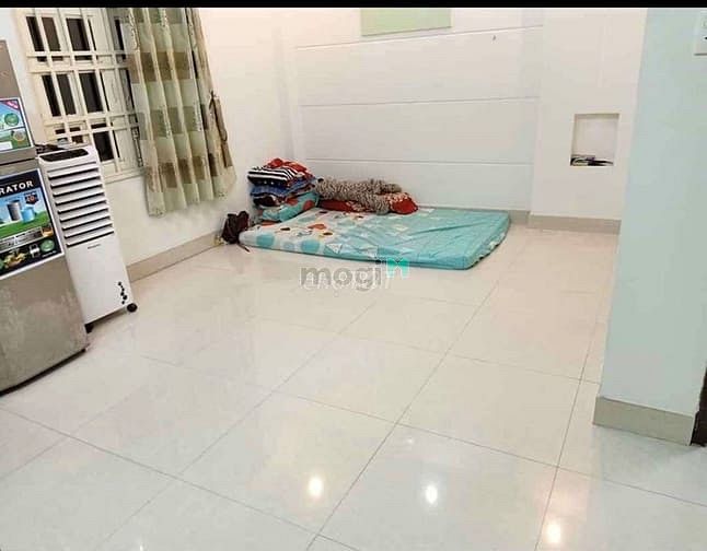 Hình ảnh Cho thuê nhà 2 lầu, 5PN, Đường 8m Gò Dầu, q.Tân Phú, có máy lạnh.