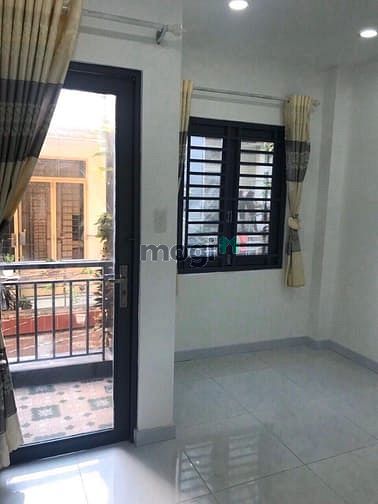 Hình ảnh Cần cho thuê nhà số 656/13 CMT8 đối diện CV Lê Thị Riêng