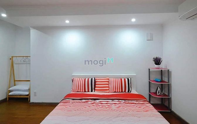 Hình ảnh Bán nhà mặt tiền đường Núi Thành, P13, Quận Tân Bình, 4.5x13m, 2 tầng,