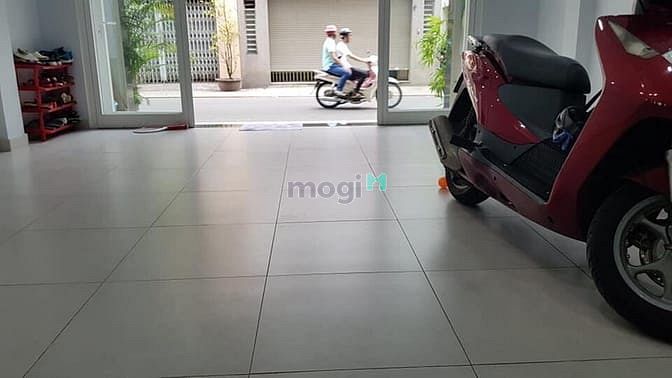 Hình ảnh Cho thuê nhà 165/8 Rạch Bùng Binh Hẻm xe hơi thông CMT8
