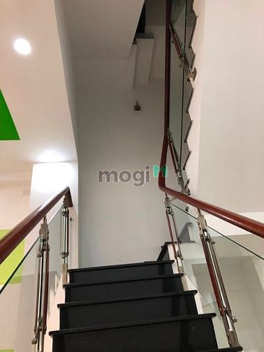 Hình ảnh Bán biệt thự mới xây dựng 100% P14 Tân Bình 6.2 x 18.5m, trệt 3 lầu