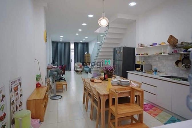 Hình ảnh Bán gấp biệt thự mini út tịch, trệt, 3 lầu, sân thượng