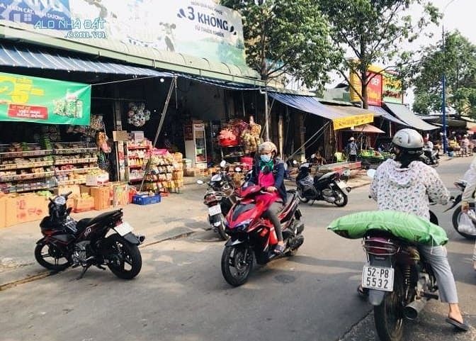 Hình ảnh Chị Lý làm ăn thua lỗ cần bán gấp lô đất 300m2(10x30m) SHR,dân cư đông