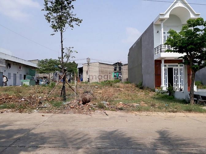 Hình ảnh Chị Lý làm ăn thua lỗ cần bán gấp lô đất 300m2(10x30m) SHR,dân cư đông