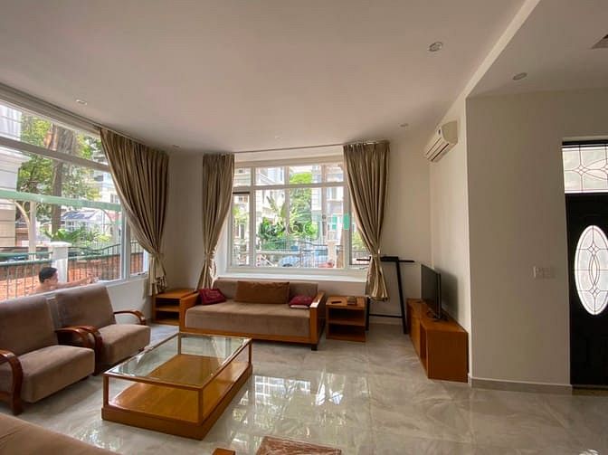 Hình ảnh Cho thuê biệt thự đơn lập Phú Mỹ Hưng, Quận 7 giá rẻ