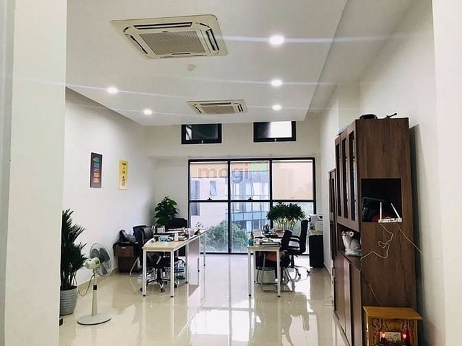 Hình ảnh Văn phòng mới xây, hiện đại bậc nhất Q2 - dành cho công ty nhỏ 3-10 NV