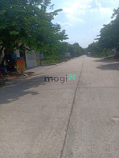 Hình ảnh Đất ở gần khu đại nam, dân cư đông, có sổ, đường lớn 16m kề trường học