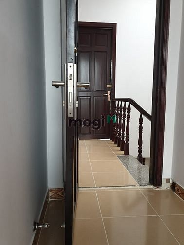 Hình ảnh Nhà mới 2 tầng,DT:4,2x20m, Đường 8m Tô Hiệu, quận Tân Phú.