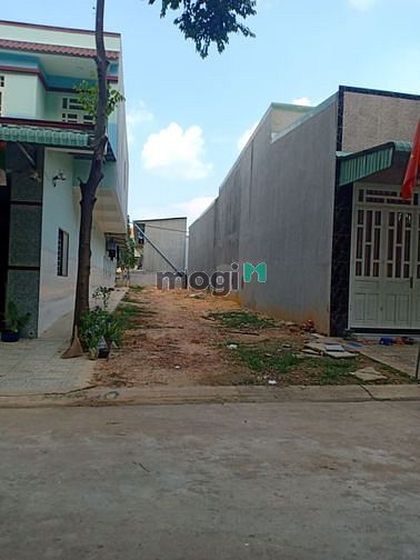 Hình ảnh Đất 670tr tại trung tâm hành chính thị xã, sổ riêng, đường 8m, GẦN KCN