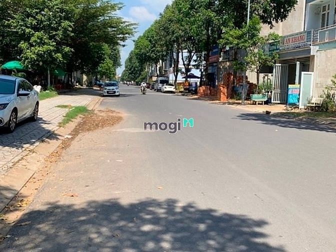 Hình ảnh Bán đất đường 30m KDC Gia Hòa Phước Long B Quận 9 7x25 giá 70tr/m2
