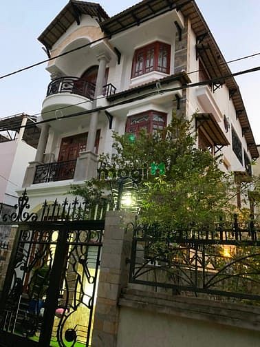 Hình ảnh Nhà biệt thự đường Ba Vân, 6 x 19m (100m2), 5 tầng, có thang máy,