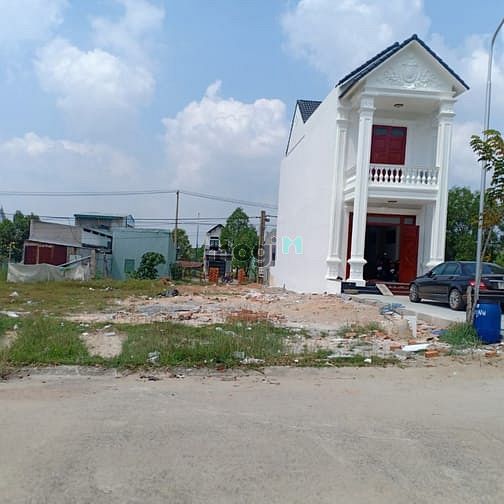Hình ảnh Bán nhanh lô đất gần trường cấp 1 và khu dân cư đông đúc, có sổ roi
