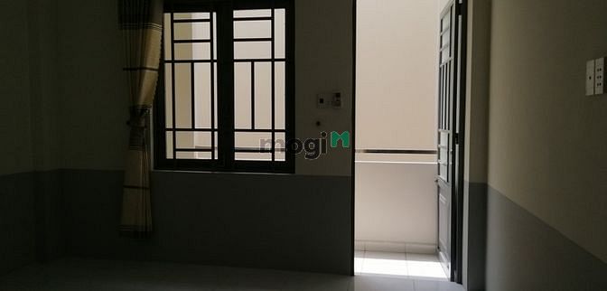 Hình ảnh Phòng trọ sẵn máy lạnh và tủ lạnh-của sổ lớn-thoáng mát