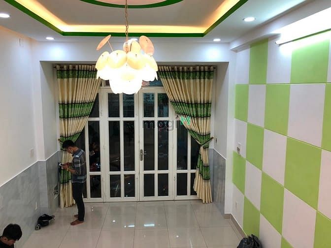 Hình ảnh Bán biệt thự mới xây dựng 100% P14 Tân Bình 6.2 x 18.5m, trệt 3 lầu -