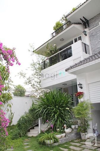 Hình ảnh Bán Nhà MT Đông Sơn DT: 4 m x 27 m DTCN: 100 m2