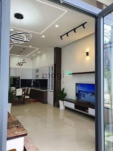 Hình ảnh Hẻm xe hơi Núi Thành P.13 Q.Tân Bình