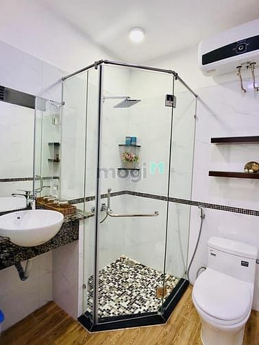 Hình ảnh Cho Thuê Căn Hộ Đường Lê Văn Sỹ, Tân Bình, 30m2, 8tr/th, Có Bảo Vệ