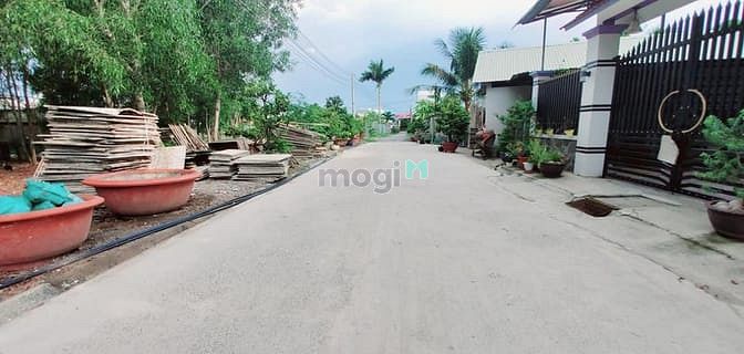 Hình ảnh Cần nhượng 649m2 đất thổ cư xã Phú Hữu cách Cát Lái 1km